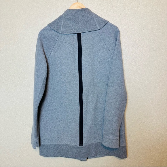Lululemon Athletica yin to my yang cardi sweatshirt jacket gray and black size 6 - Picture 6 of 7